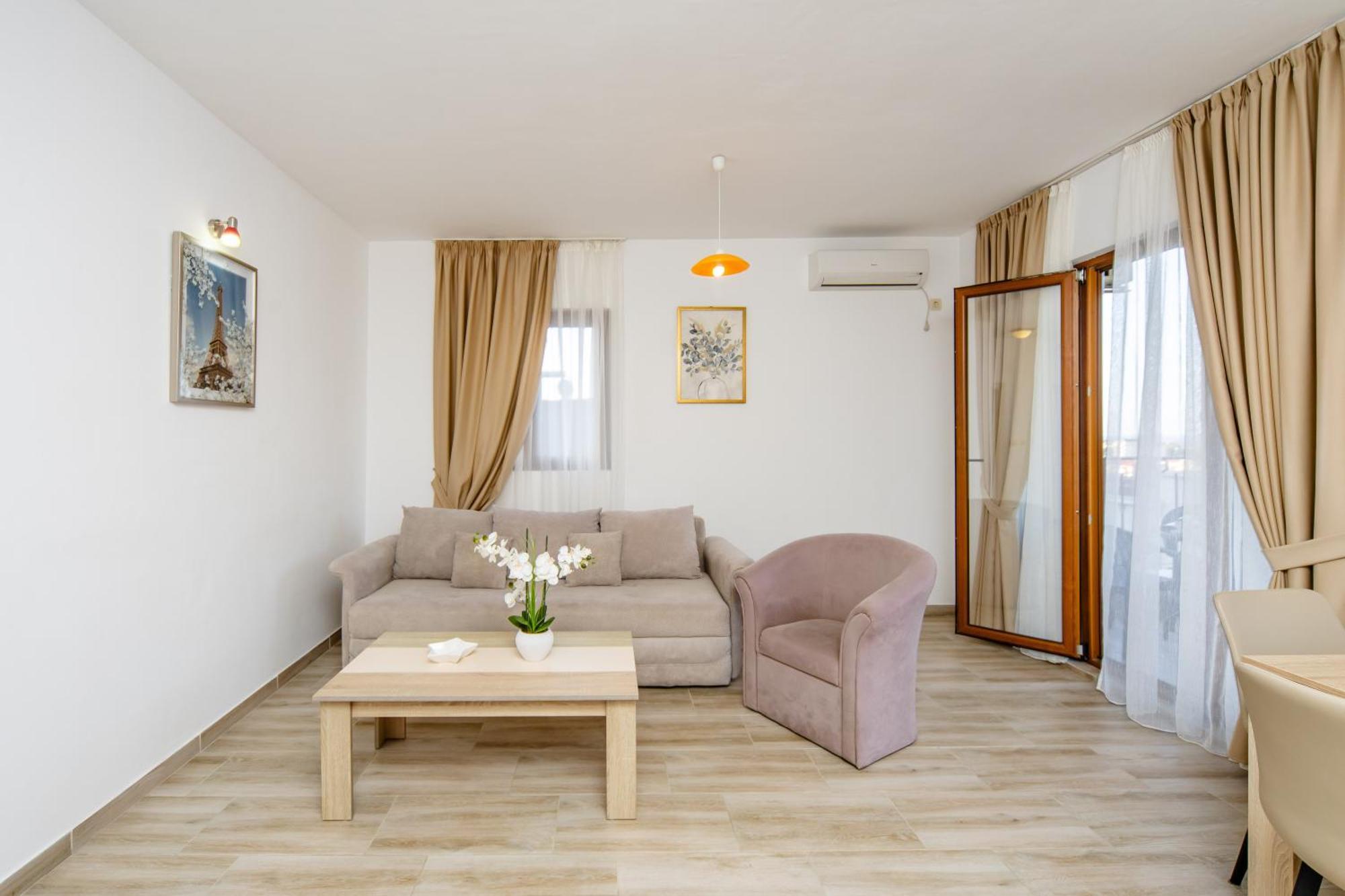 Arvala Apartments Budva Pokoj fotografie