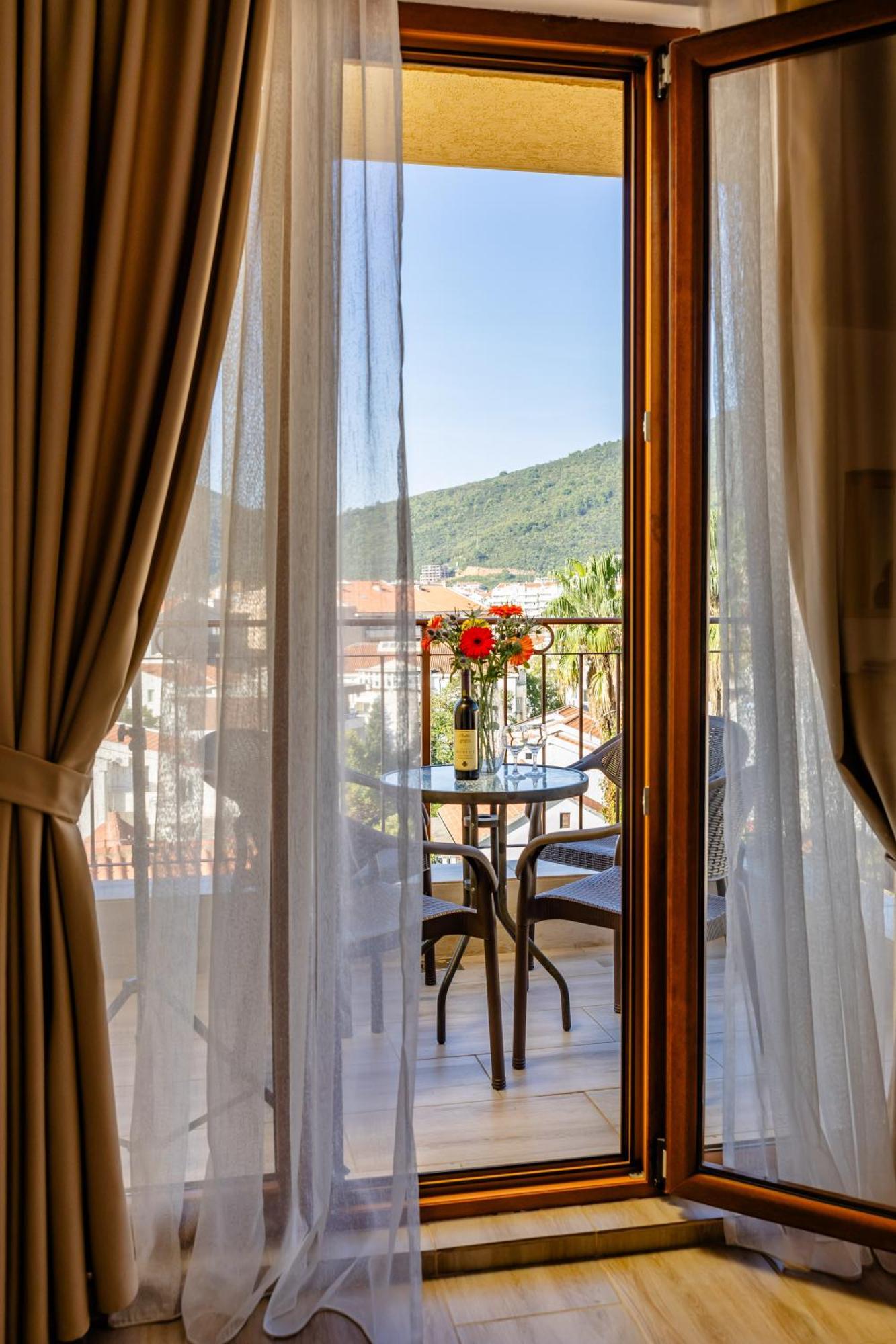 Arvala Apartments Budva Pokoj fotografie