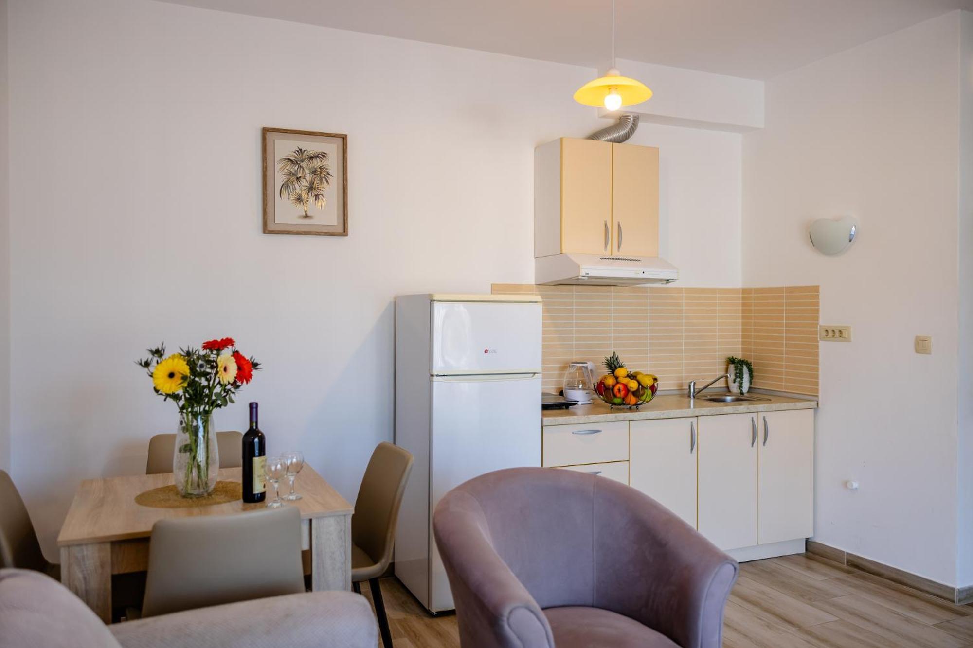 Arvala Apartments Budva Pokoj fotografie