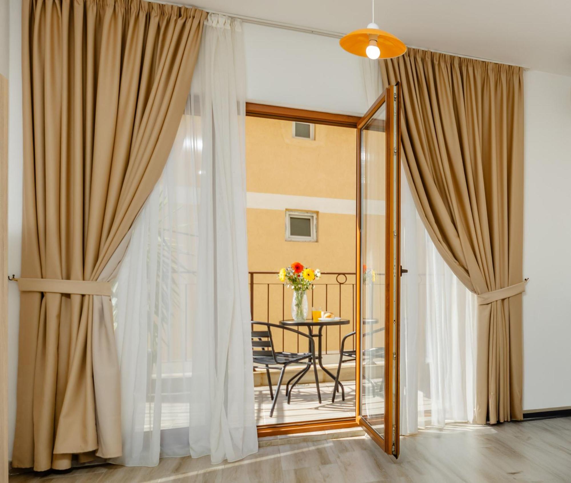 Arvala Apartments Budva Pokoj fotografie
