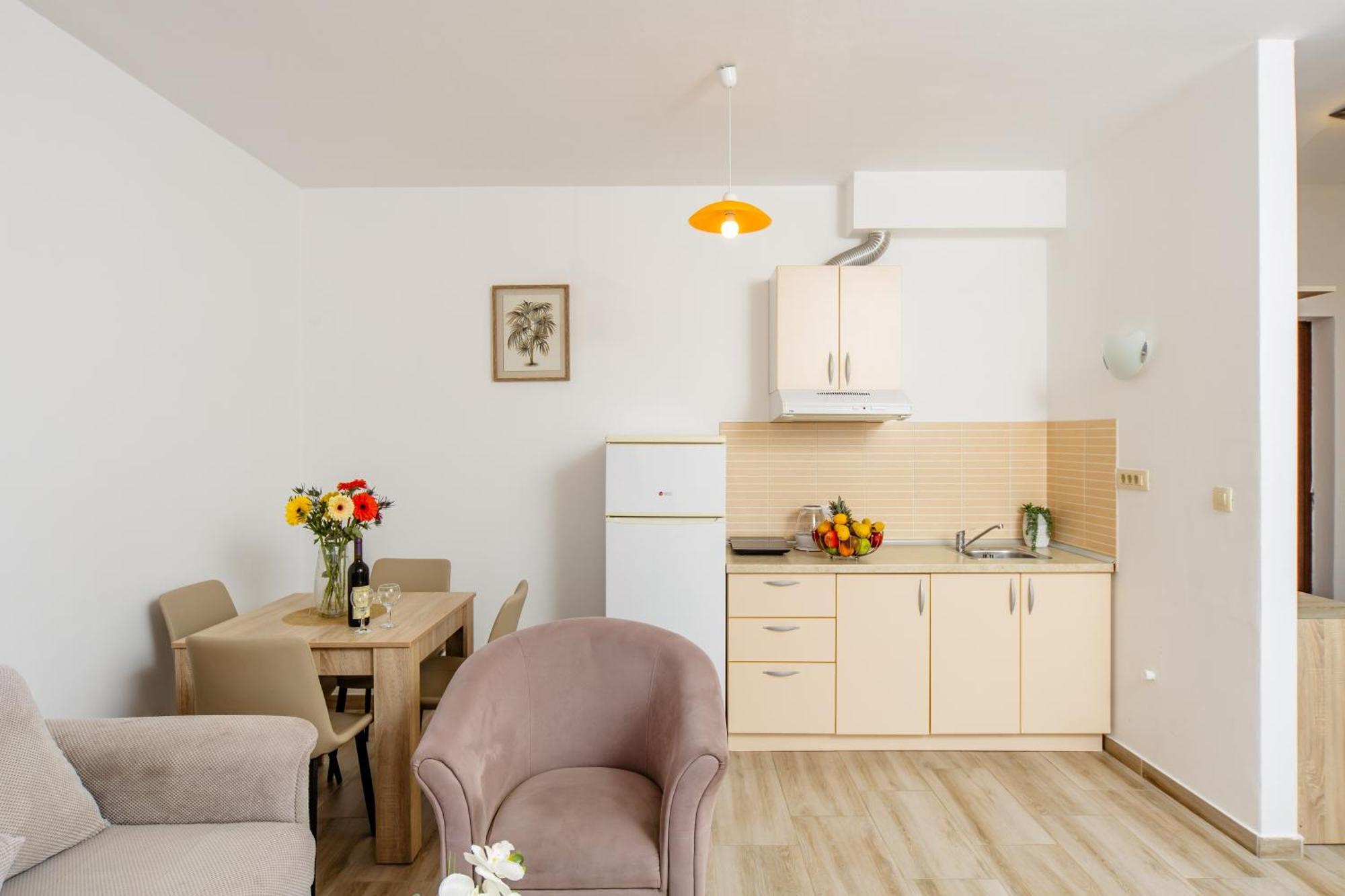 Arvala Apartments Budva Pokoj fotografie