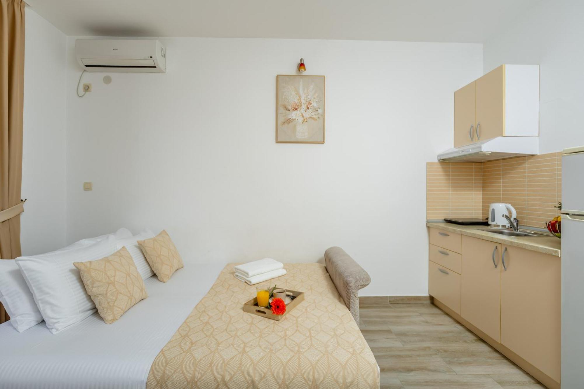 Arvala Apartments Budva Pokoj fotografie