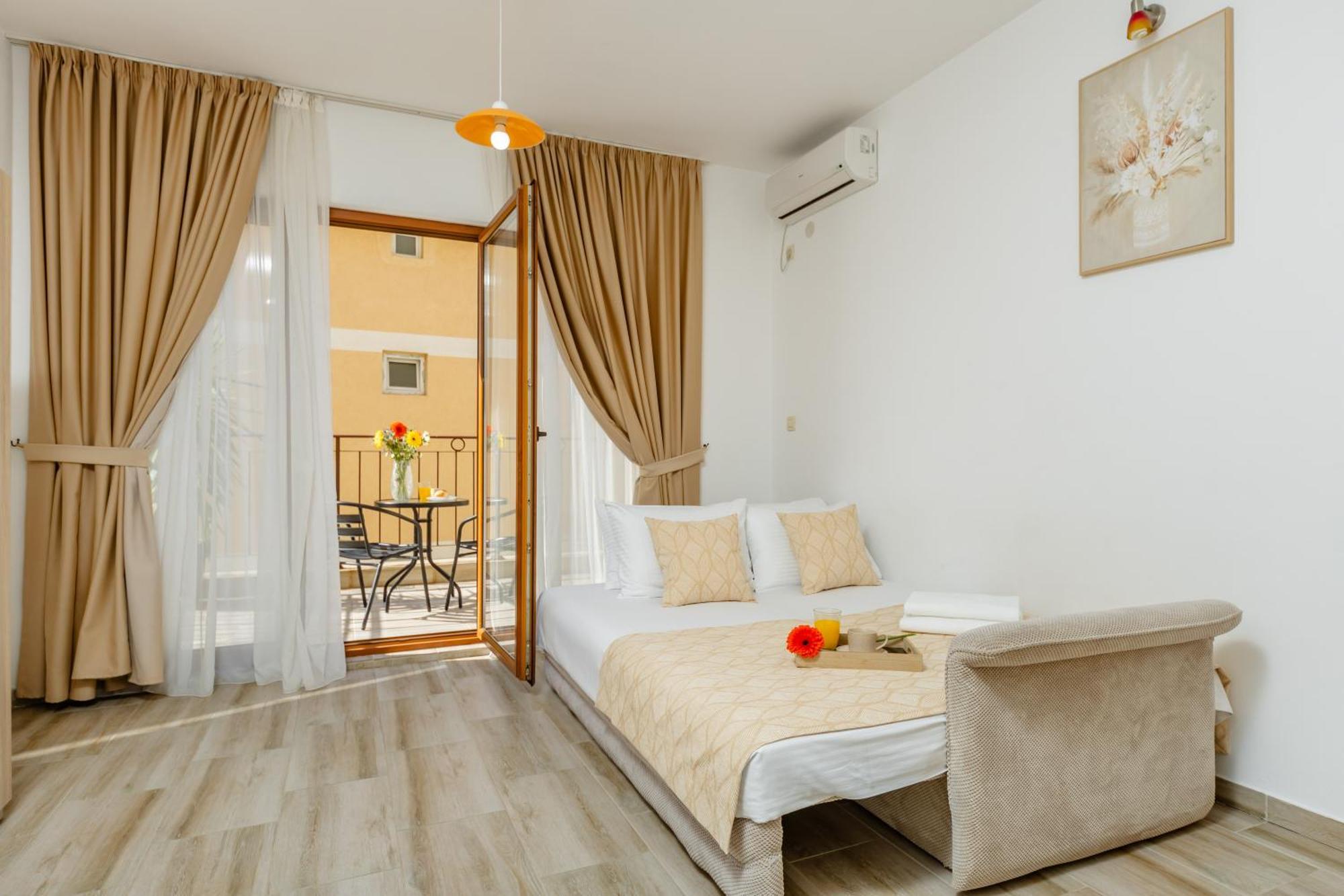 Arvala Apartments Budva Pokoj fotografie