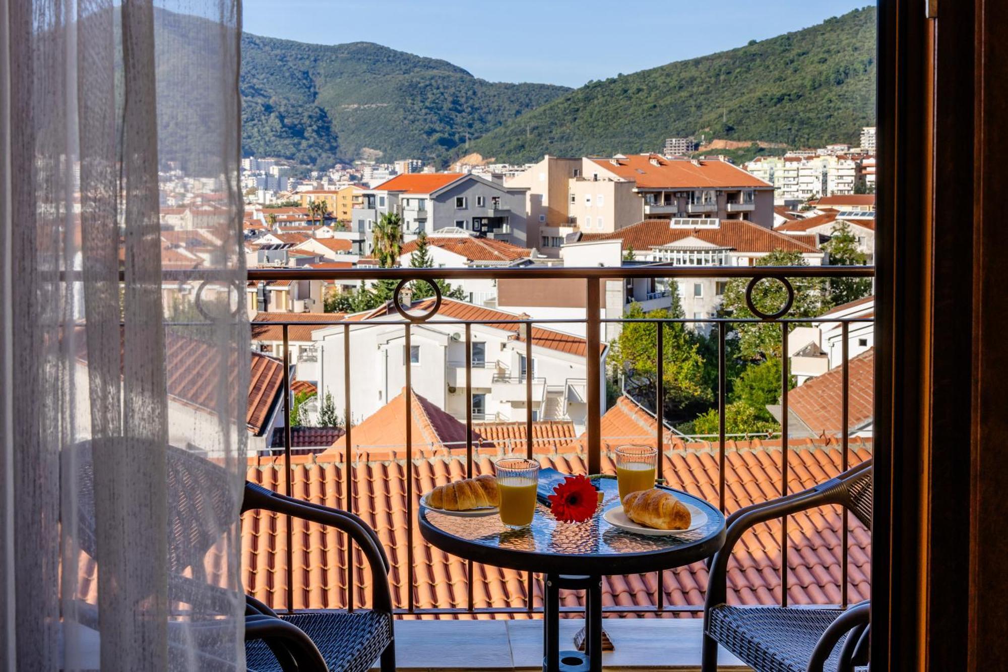 Arvala Apartments Budva Pokoj fotografie
